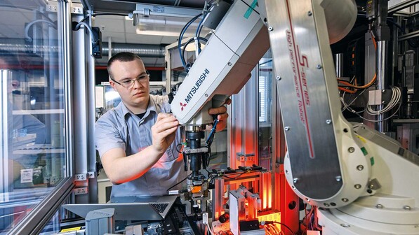 Mechatroniker: Im Job kümmert sich Felix Mielke sich um komplexe Automationsprozesse.