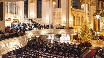 Weihnachts-Konzert: Ende 2023 musizierte das Airbus-Symphonieorchester im Hamburger Michel.